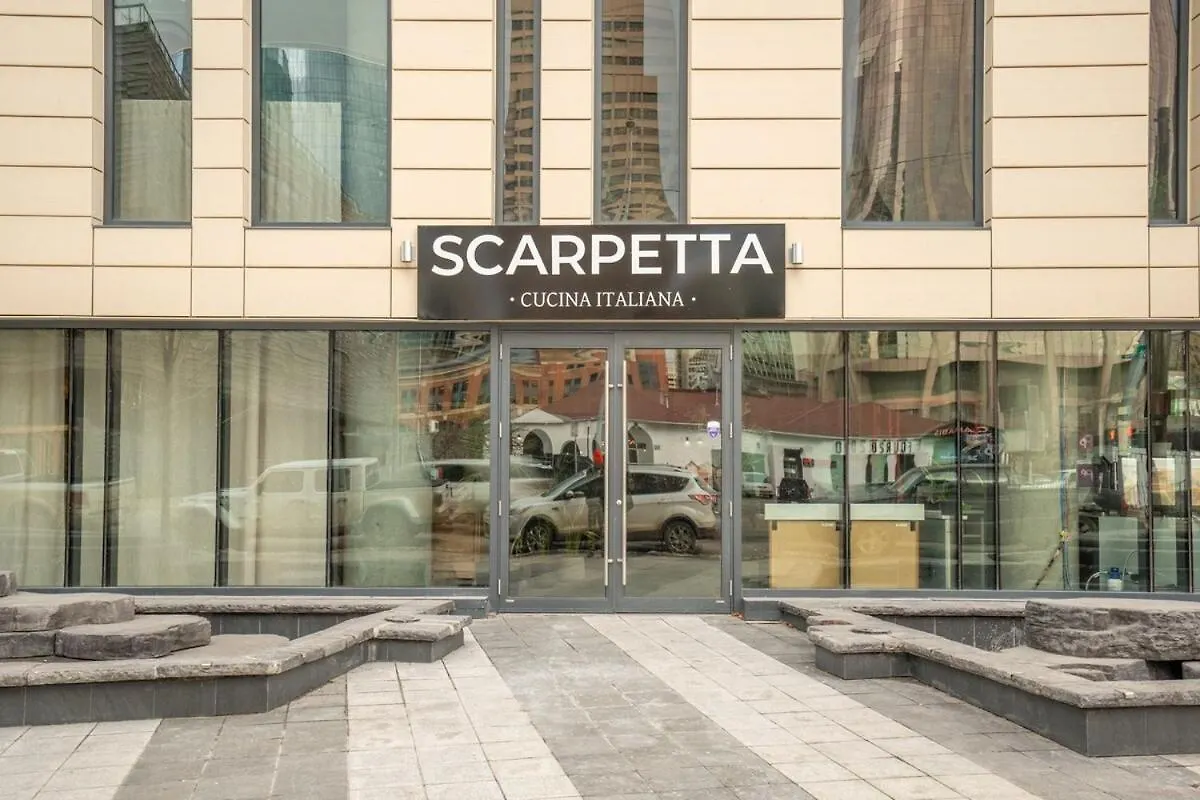 Apartment Stylish Condo With Exclusive Rooftop Pool Calgary